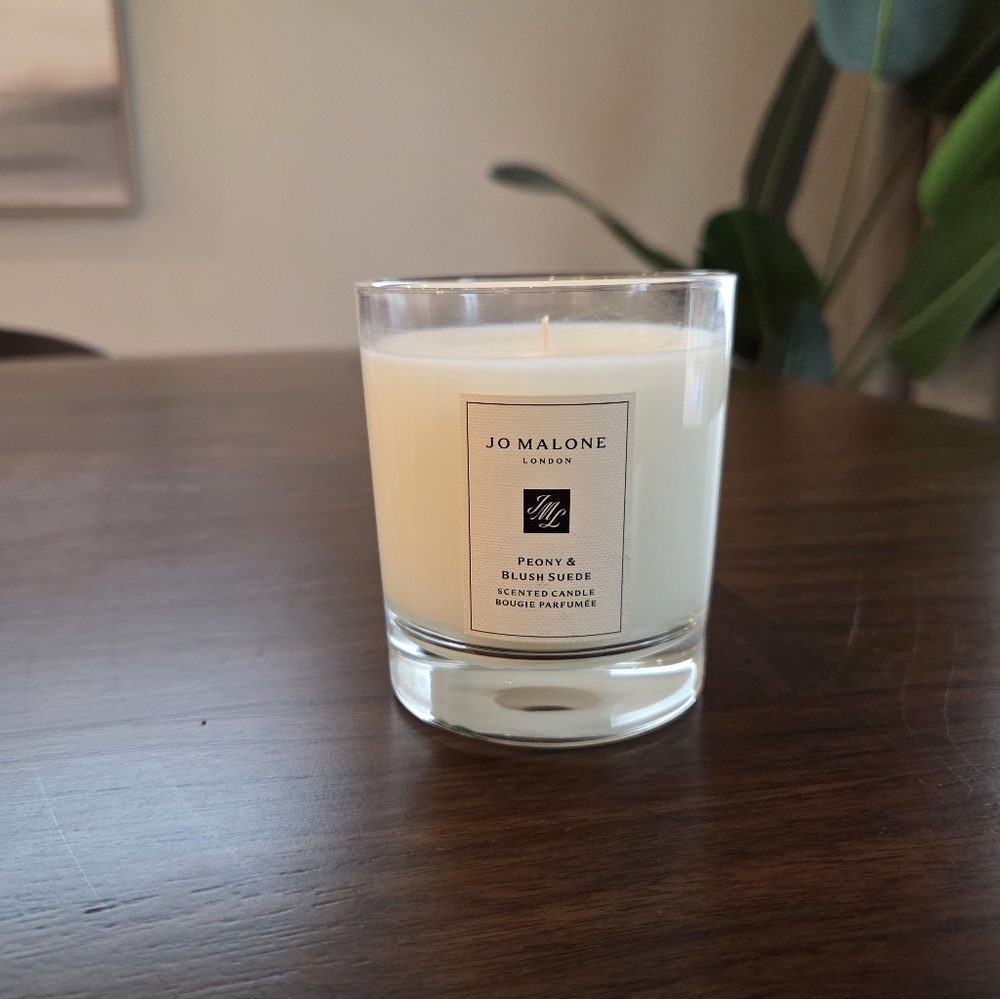 New- Jo Malone Peony And Blush Suede Candle 7 Ounce - Picture 2 of 5